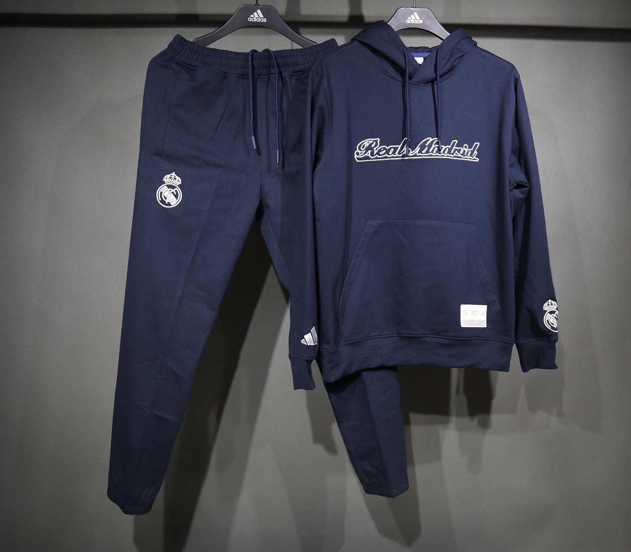 AAA Quality Real Madrid 25/26 Hoodie Tracksuit - Dark Blue